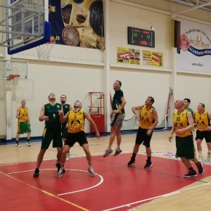 salėje