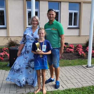 mergaitė