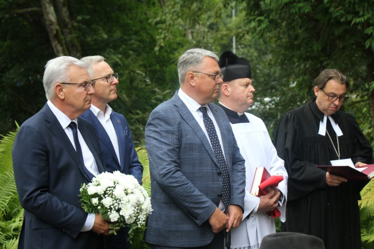 svečiai