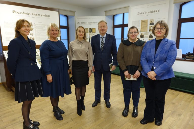 KU komanda renginio pradžioje