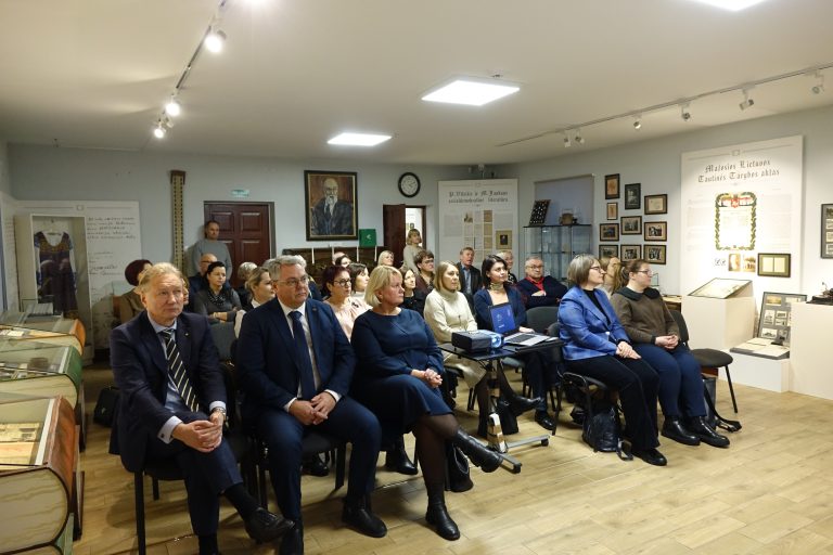 Visi konferencijos dalyviai