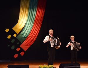kovo 11 Valdas ir Adamas
