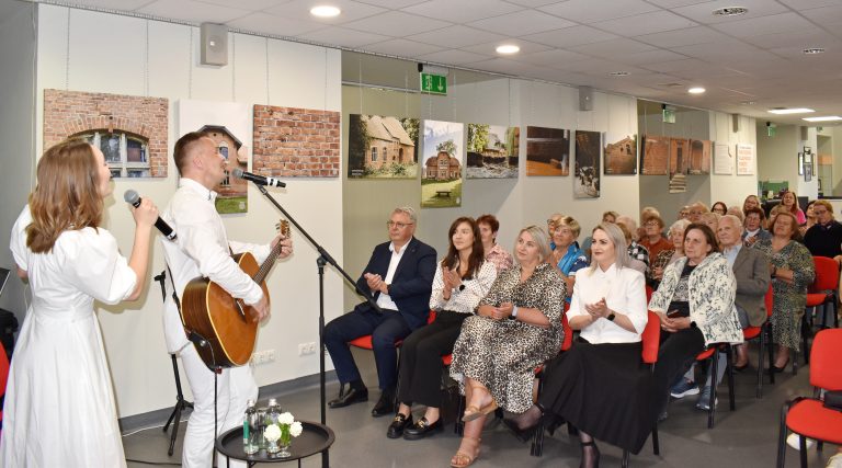 Poezijos pavasario daininkai ir svečiai