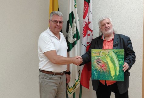 Meras su Kruopiu kabiente