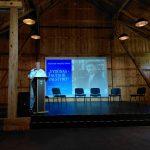 Meras kalba per konferencija "Spindulys esmi begalinės šviesos"