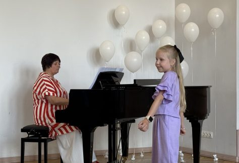 mergytė